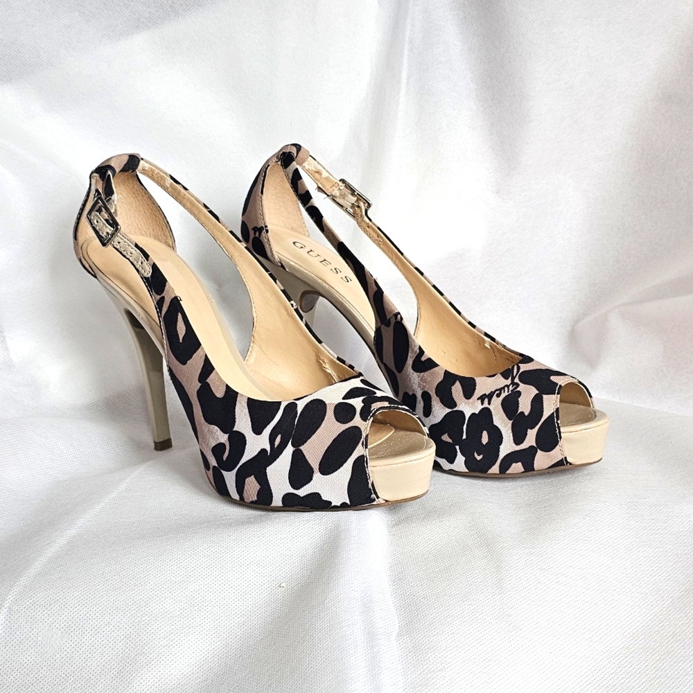 Hondo 4 White Fabric Guess Leopard Print Peep Toe Heels Size 8 SOLD